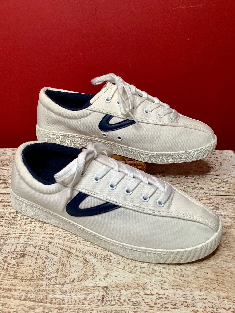 TRETORN Nylite Plus Size 9 White Classic Canvas Tennis Shoes with Navy Accent